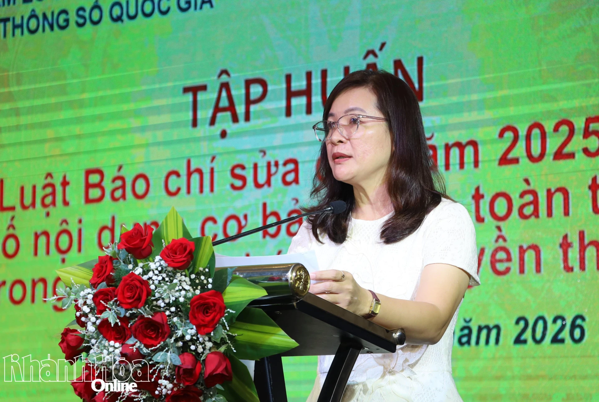 Bà Phạm Thị Thanh Hương – Phó Giám đốc Sở Văn hóa, Thể thao và Du lịch phát biểu tại lớp tập huấn.
