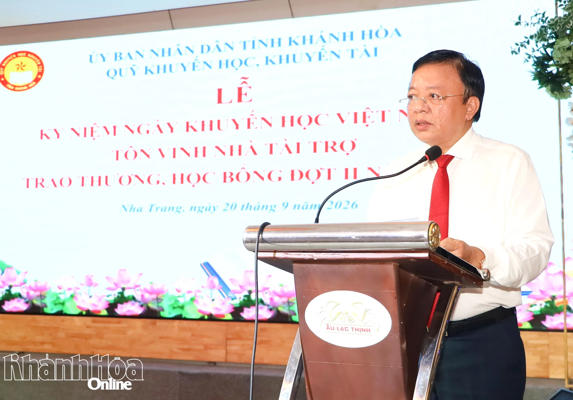 Đồng chí Lê Huyền phát biểu tại buổi lễ.