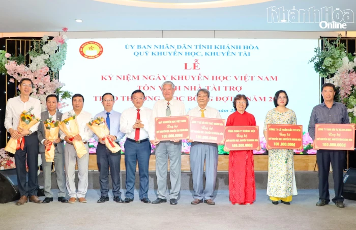 Kỷ niệm Ngày Khuyến học Việt Nam và tôn vinh các nhà tài trợ cho Quỹ Khuyến học, khuyến tài Khánh Hòa