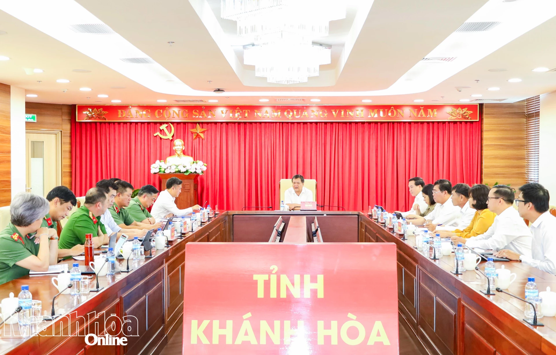 Quang cảnh hội nghị.