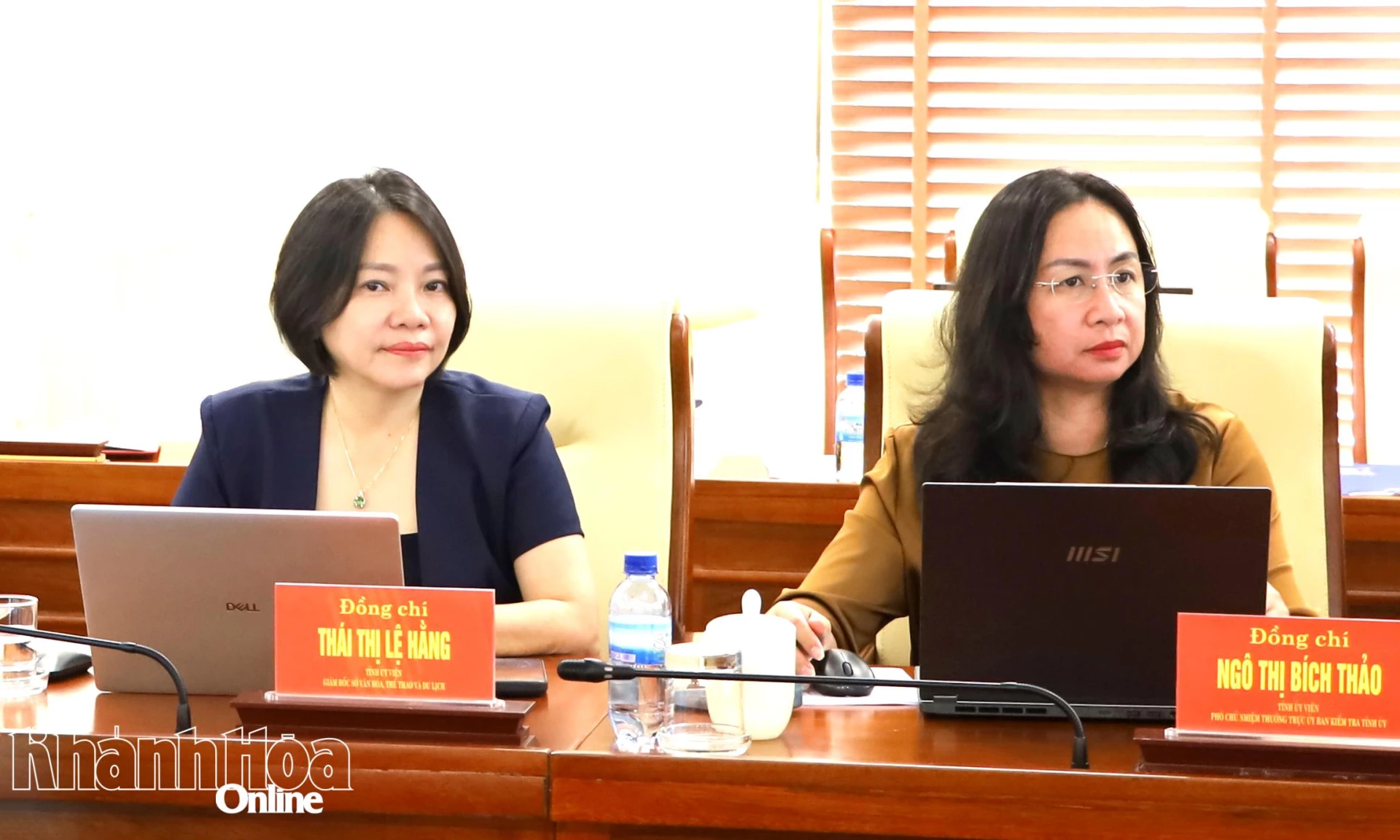 Các đại biểu tham dự hội nghị tại điểm cầu Tỉnh ủy Khánh Hòa.