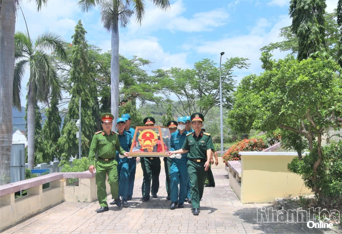 Phường Nam Nha Trang quy tập, đưa hài cốt liệt sĩ đến Nghĩa trang Liệt sĩ Hòn Dung