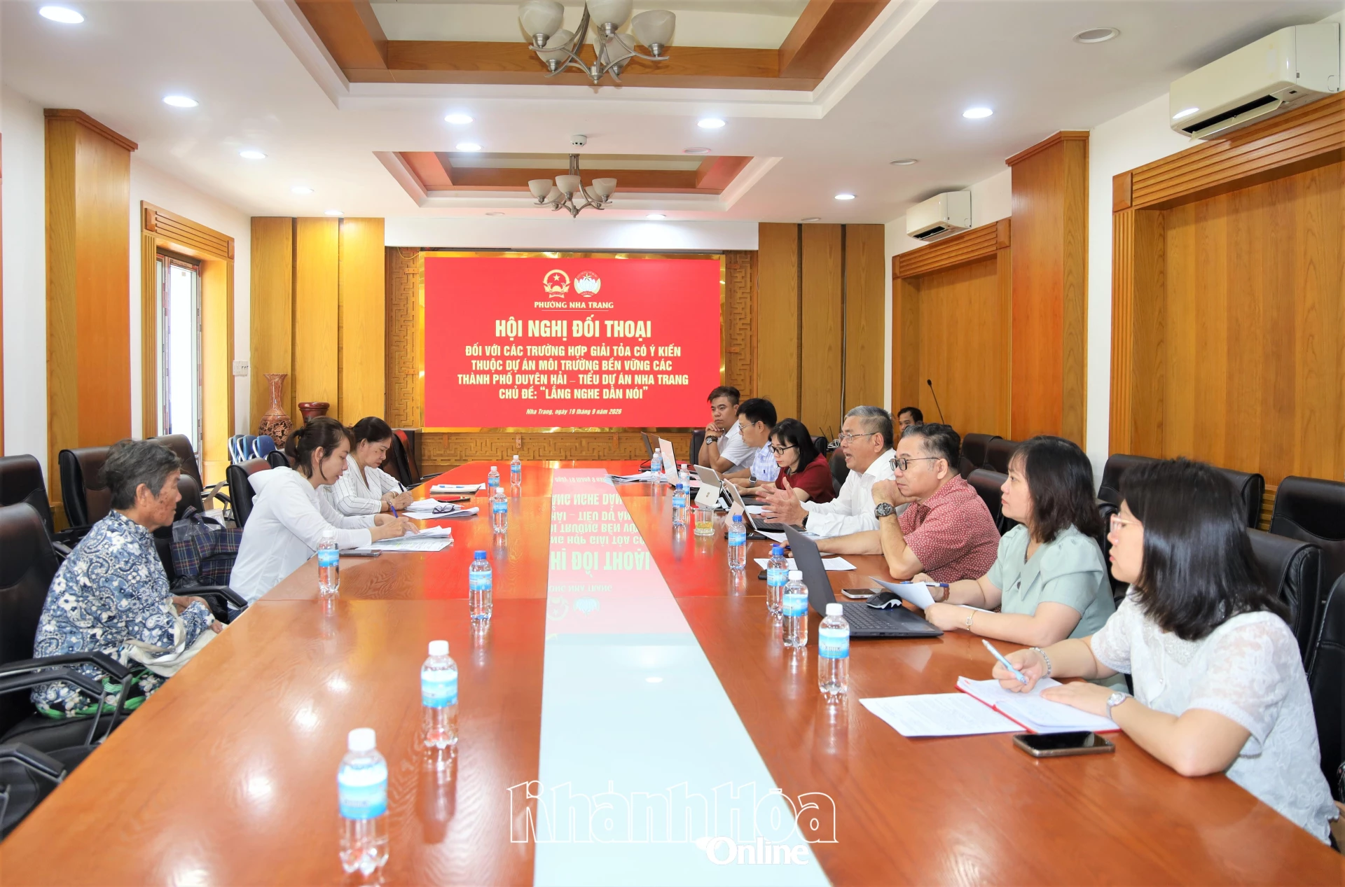 Quang cảnh hội nghị.
