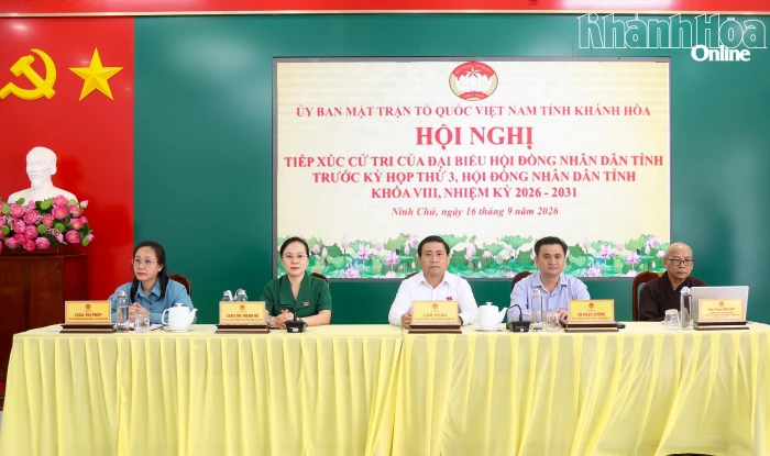 Phó Bí thư Tỉnh ủy, Chủ tịch HĐND tỉnh Lâm Đông tiếp xúc cử tri phường Ninh Chử