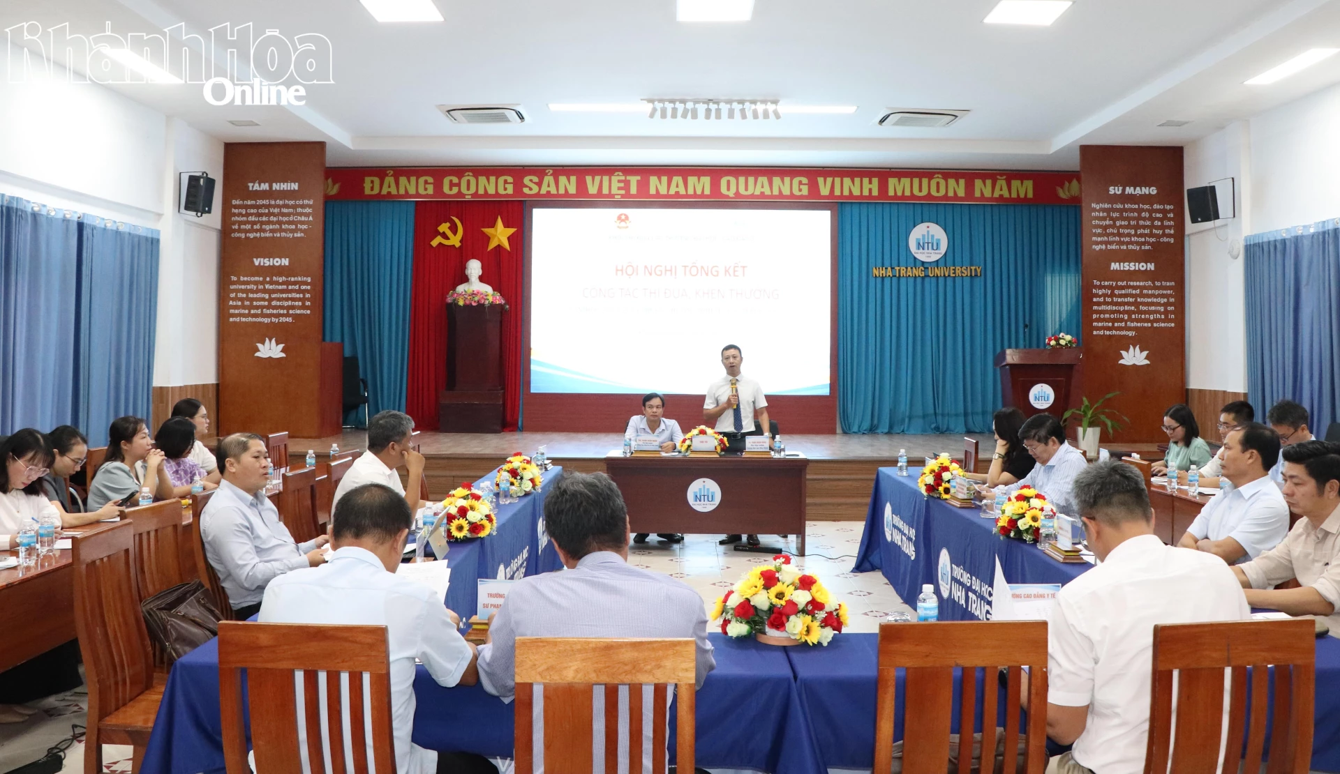 Quang cảnh hội nghị.