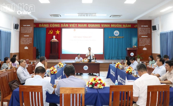 Khối các trường đại học, cao đẳng tổng kết công tác thi đua, khen thưởng