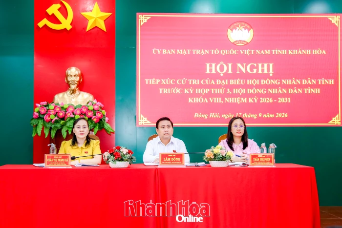 Phó Bí thư Tỉnh ủy, Chủ tịch HĐND tỉnh Lâm Đông tiếp xúc cử tri phường Đông Hải