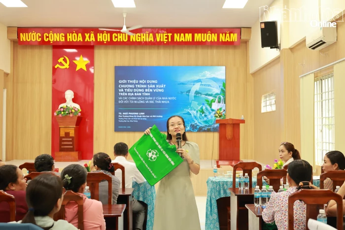 Nâng cao nhận thức về phòng, chống rác thải nhựa sử dụng một lần cho người dân xã Diên Điền