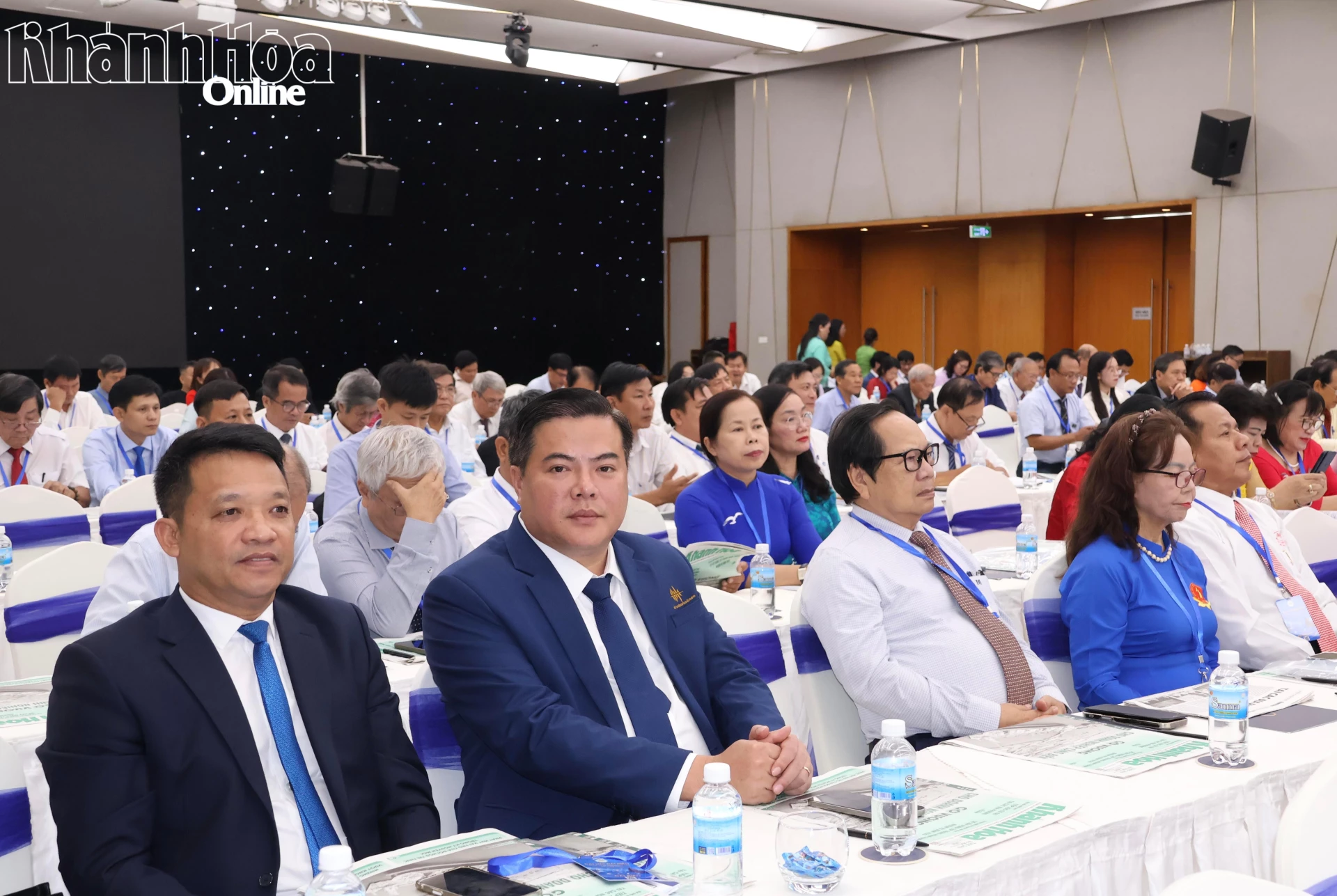 Các đại biểu tham dự đại hội