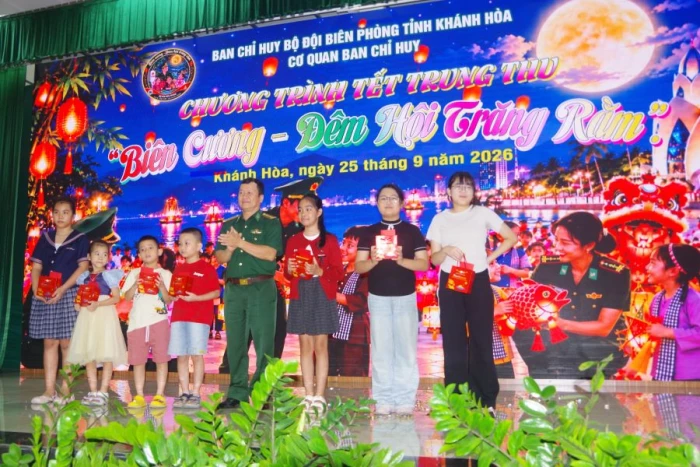 Bộ đội Biên phòng tỉnh Khánh Hòa tổ chức Tết Trung thu 