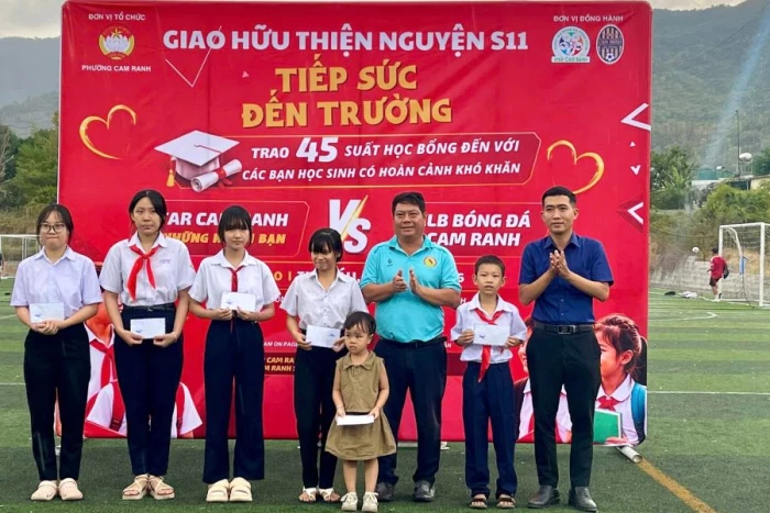 Phường Cam Ranh tổ chức giao hữu bóng đá thiện nguyện