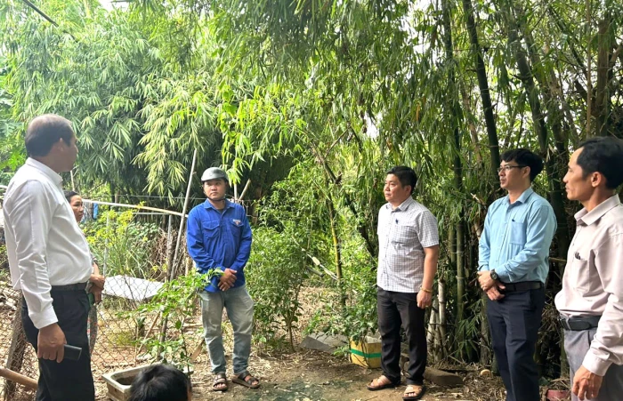 Xã Hòa Trí kiểm tra các điểm xung yếu sông Tân Lâm trước mùa mưa bão
