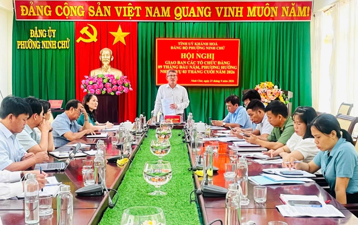 Đảng bộ phường Ninh Chử kết nạp được 38 đảng viên mới