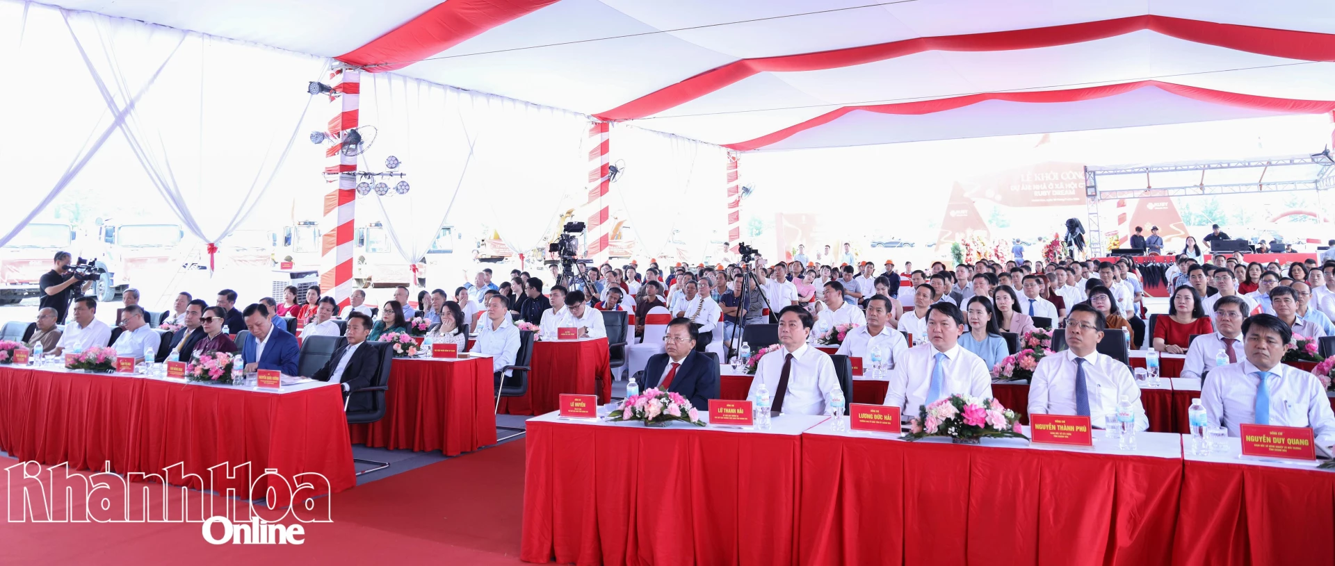 Quang cảnh buổi lễ. 