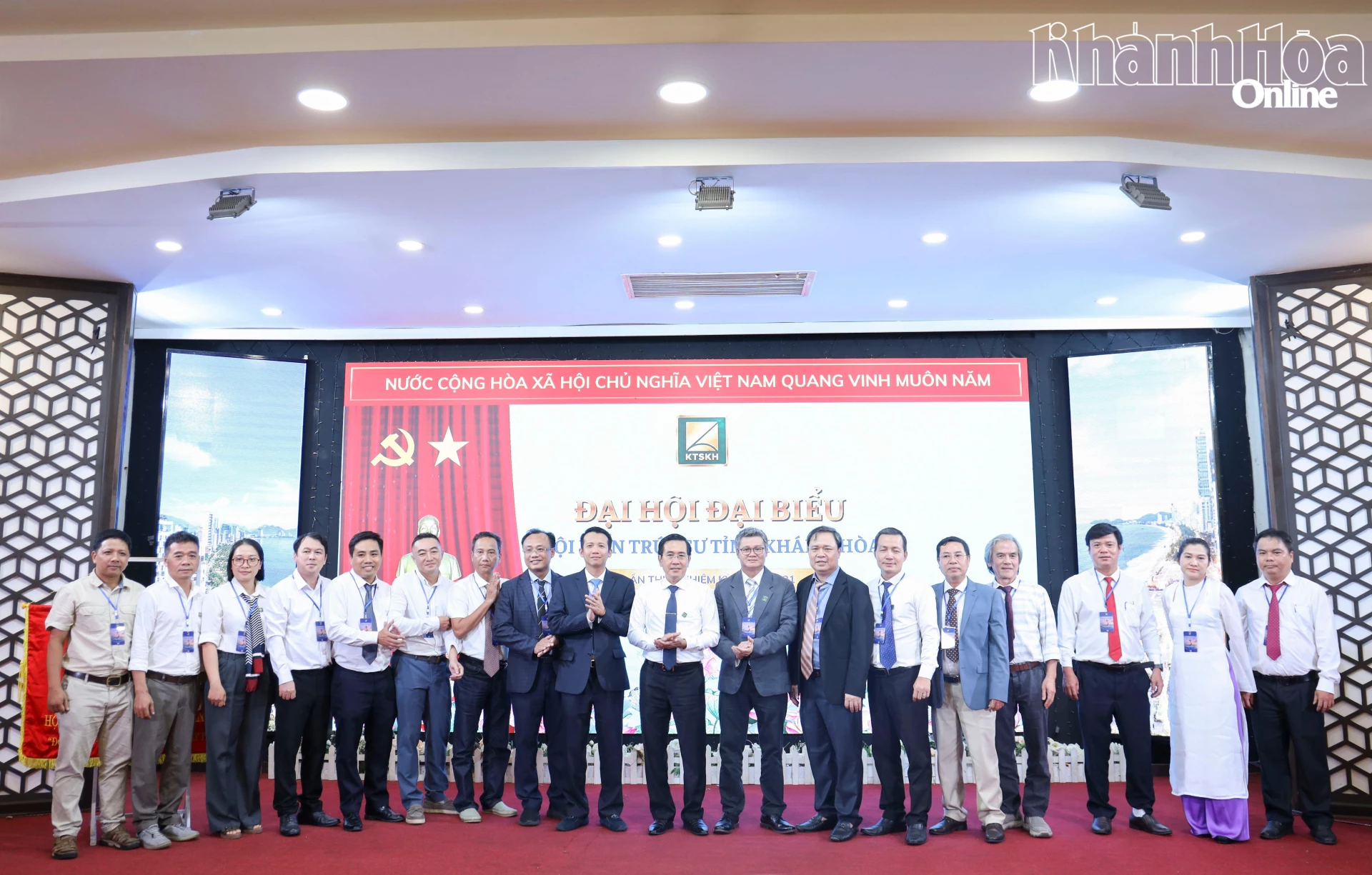 Ban chấp hành khóa mới ra mắt tại đại hội.