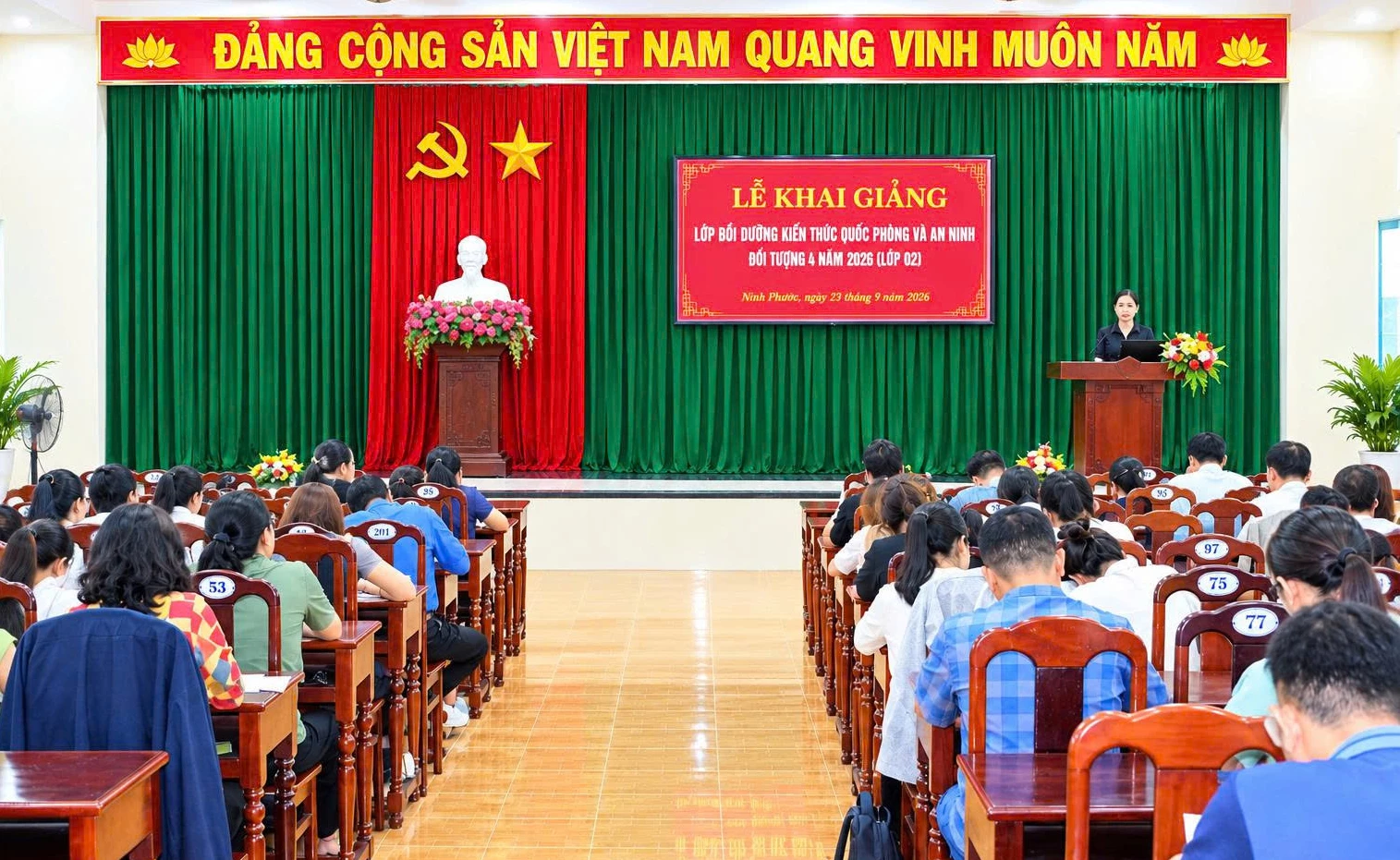 Quang cảnh lớp bồi dưỡng.