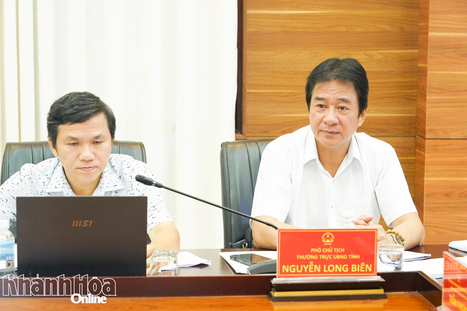 Phó Chủ tịch Trường trực UBND tỉnh Nguyễn Long Biên tham dự buổi tiếp công dân.