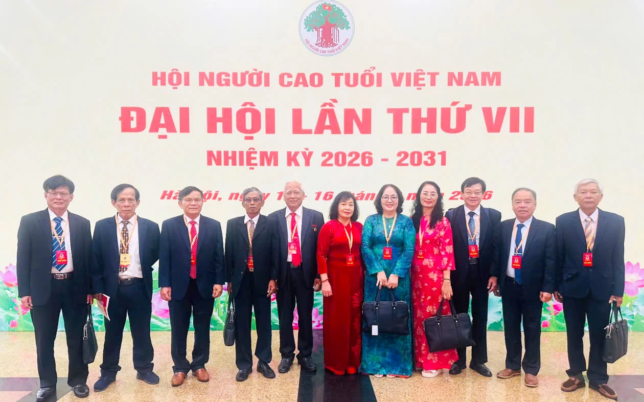 Đoàn đại biểu Hội Người cao tuổi tỉnh Khánh Hòa tham dự đại hội.