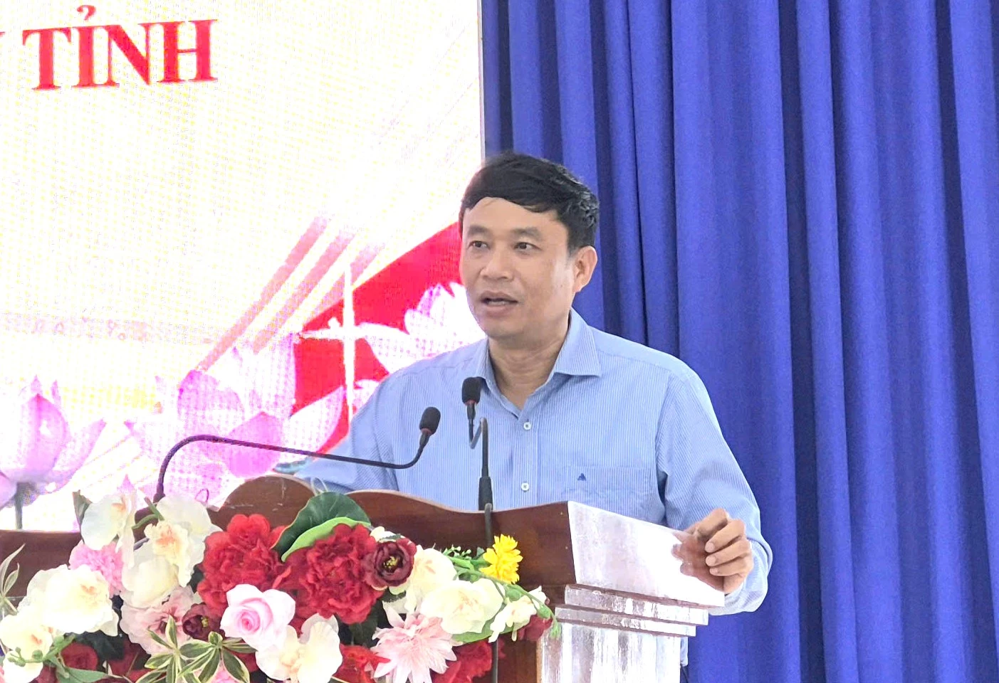 Ông Bùi Thanh Bình giải trình, tiếp thu các ý kiến kiến nghị của cử tri.