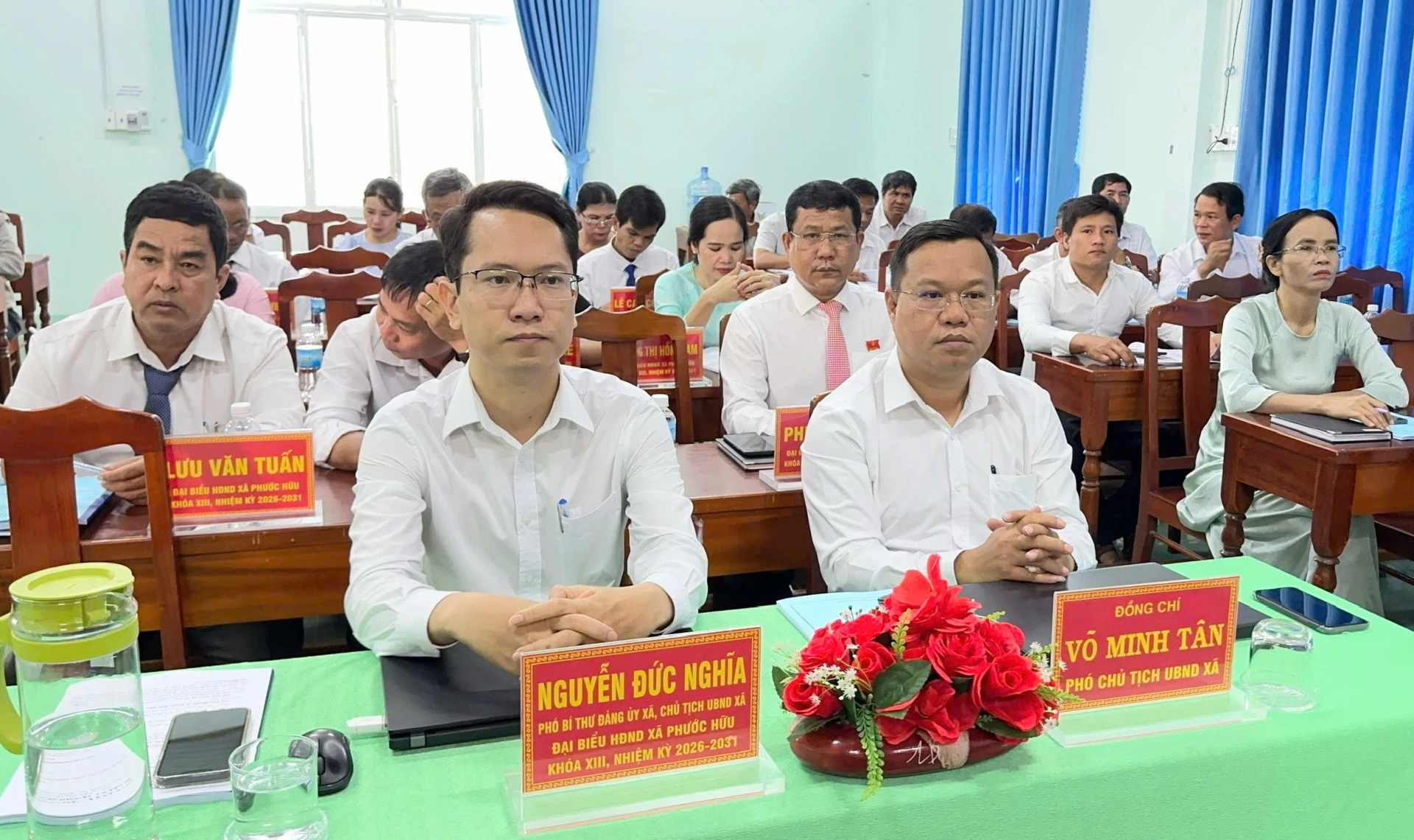 Các đại biểu dự kỳ họp.