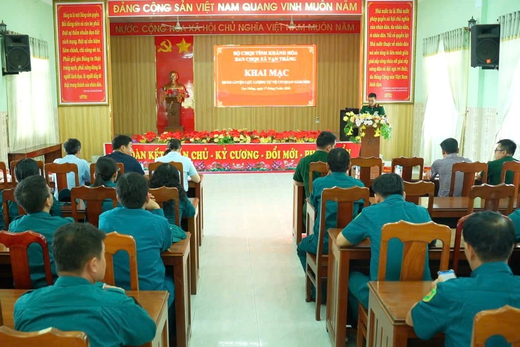Quang cảnh lớp huấn luyện.