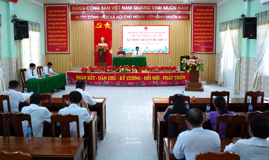 Quang cảnh kỳ họp.