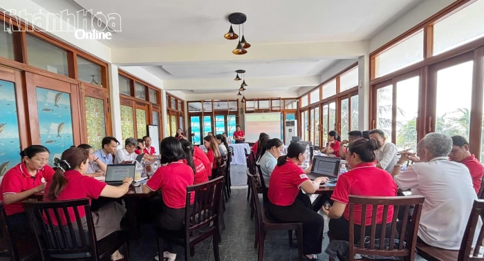 Tập huấn nghiệp vụ công tác hội chữ thập đỏ
