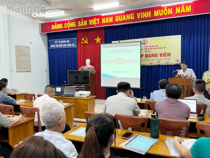 Hơn 70 cán bộ y tế được tập huấn giám sát trọng điểm bệnh giang mai và HIV