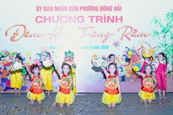 Phường Đông Hải tổ chức chương trình “Đêm hội trăng rằm” 