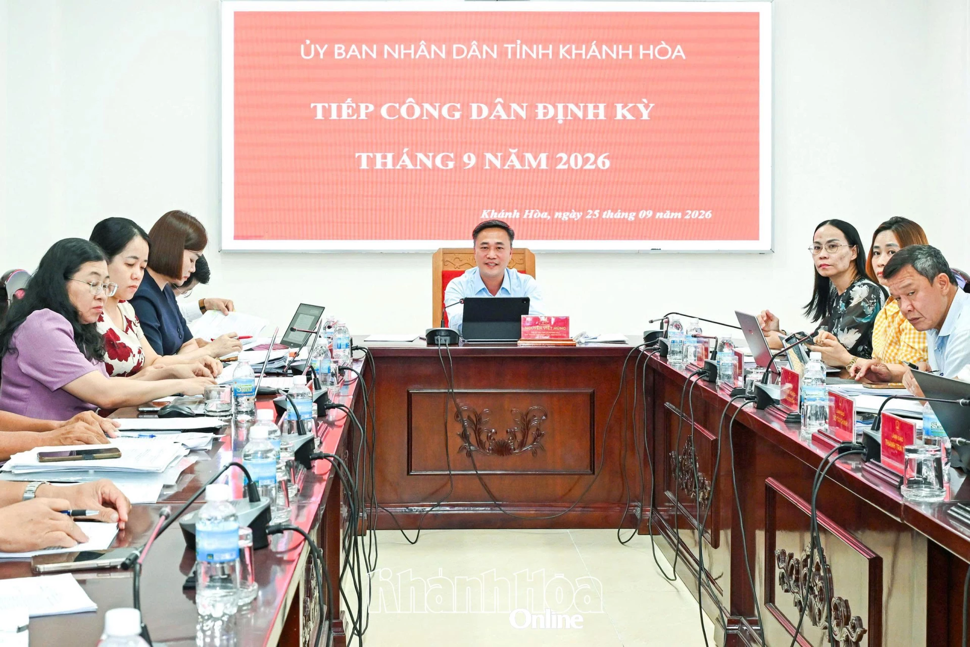 Quang cảnh buổi tiếp công dân.