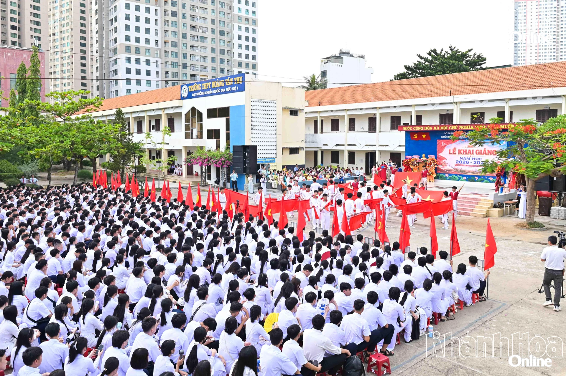 Quang cảnh lễ khai giảng.