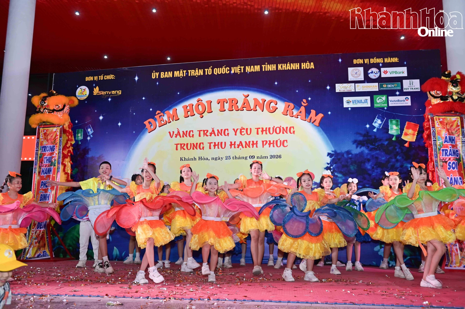 Tiết mục văn nghệ do các thiếu nhi sinh hoạt tại Cung Văn hóa thiếu nhi tỉnh biểu diễn.