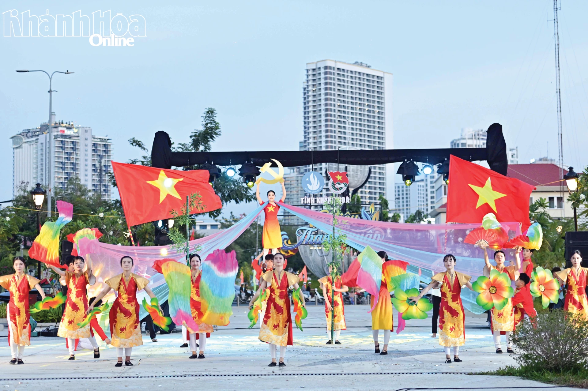 Đội thi tham gia vòng chung kết Hội thi nhóm nhảy, ban nhạc học đường năm 2026 do Tỉnh đoàn - Hội Sinh viên Việt Nam tỉnh tổ chức.