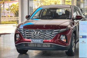 Giá xe SUV cỡ trung giảm chưa từng có