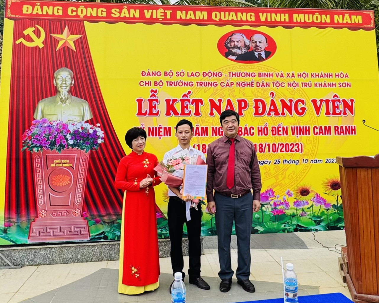 Đảng bộ tỉnh Khánh Hòa đã đạt 99,2% chỉ tiêu kết nạp đảng viên năm 2023
