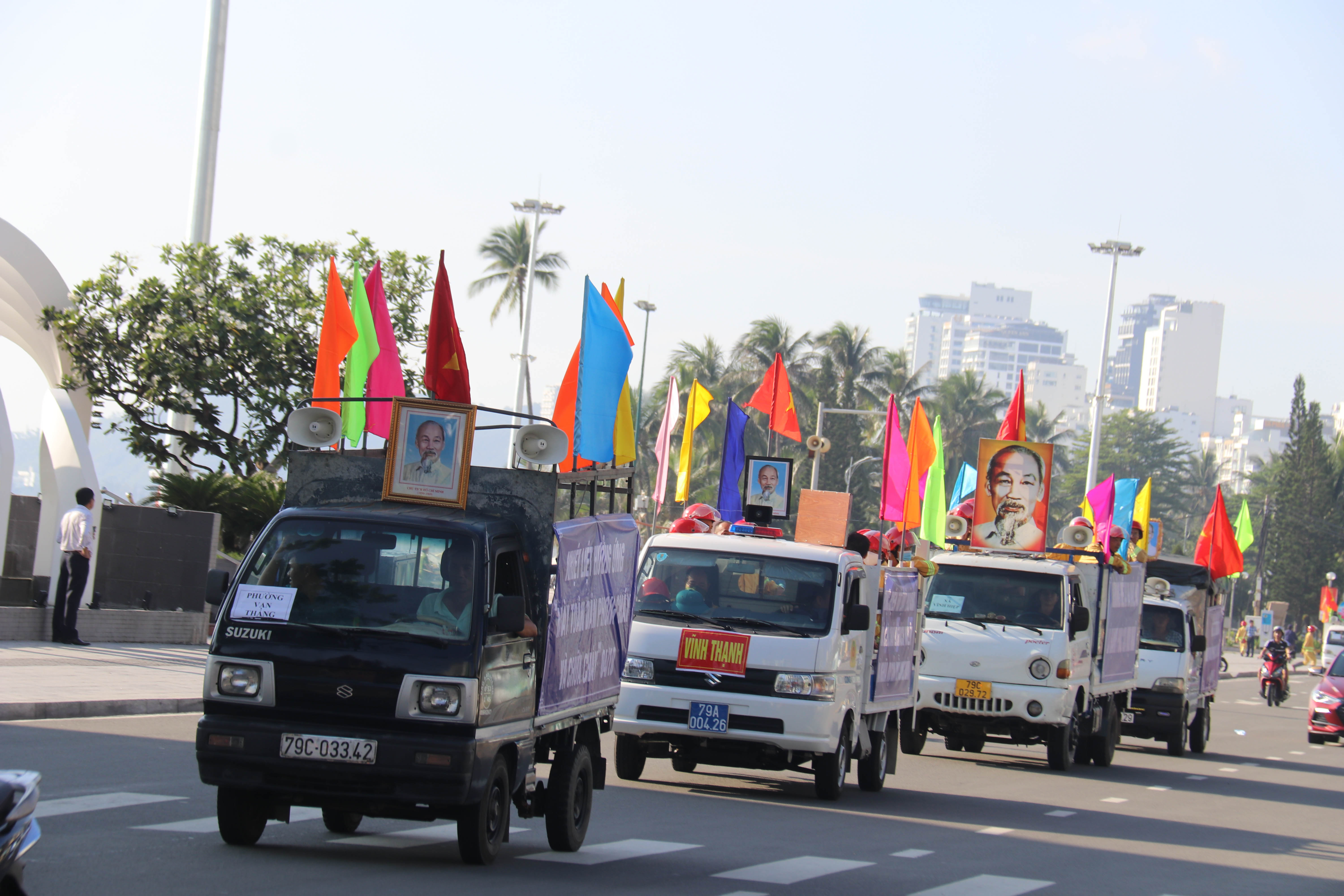 Mít tinh, diễu hành hưởng ứng Ngày toàn dân phòng cháy chữa cháy