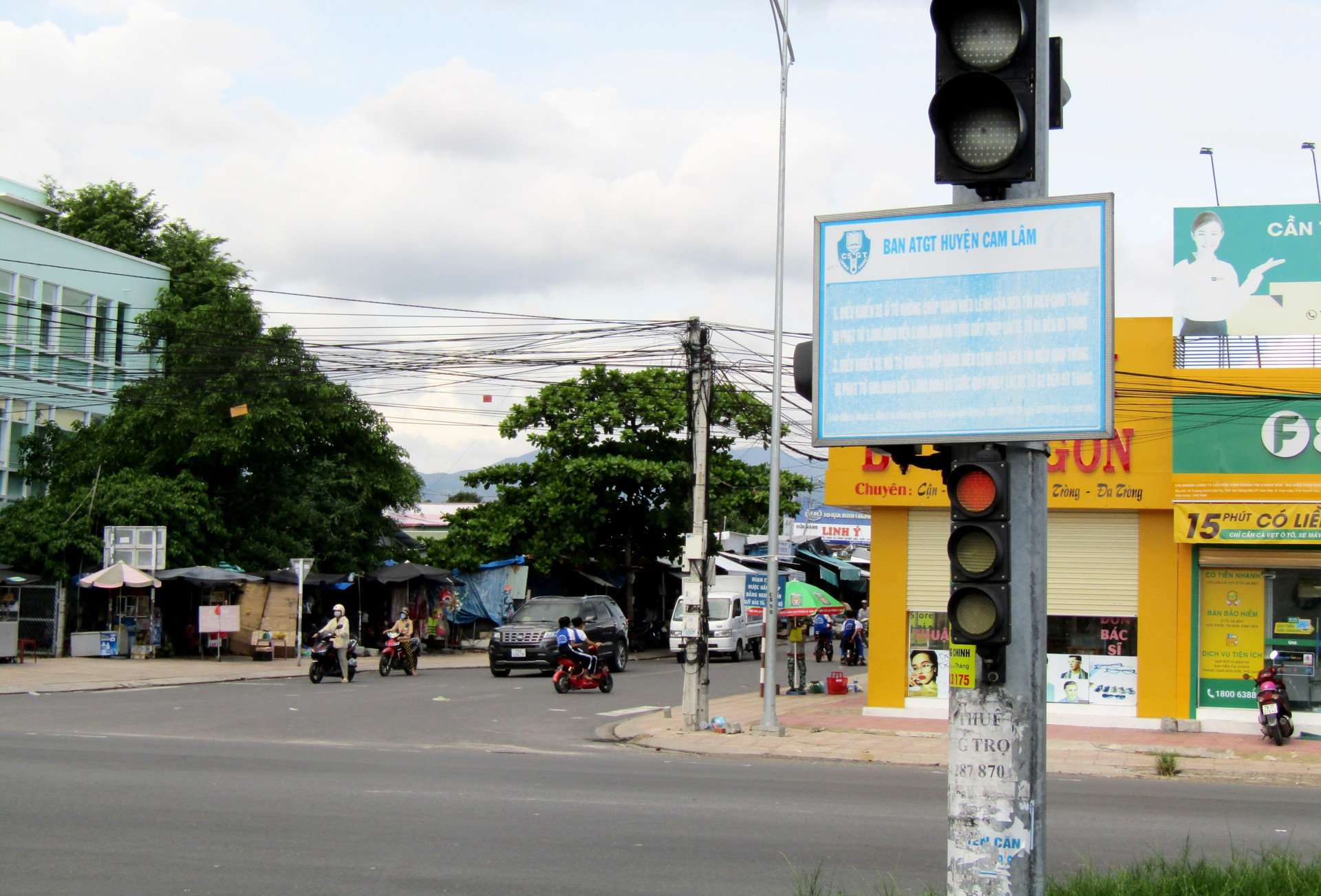 Cần làm mới bảng quy định.