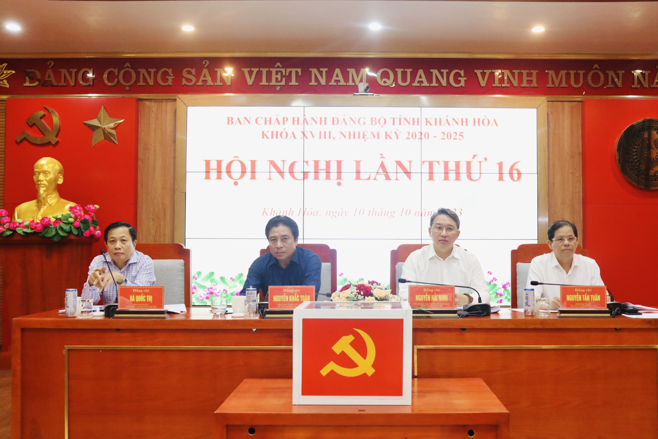 Hội nghị Tỉnh ủy Khánh Hòa lần thứ 16: Xem xét nhiều nội dung quan trọng về kinh tế - xã hội và nhân sự