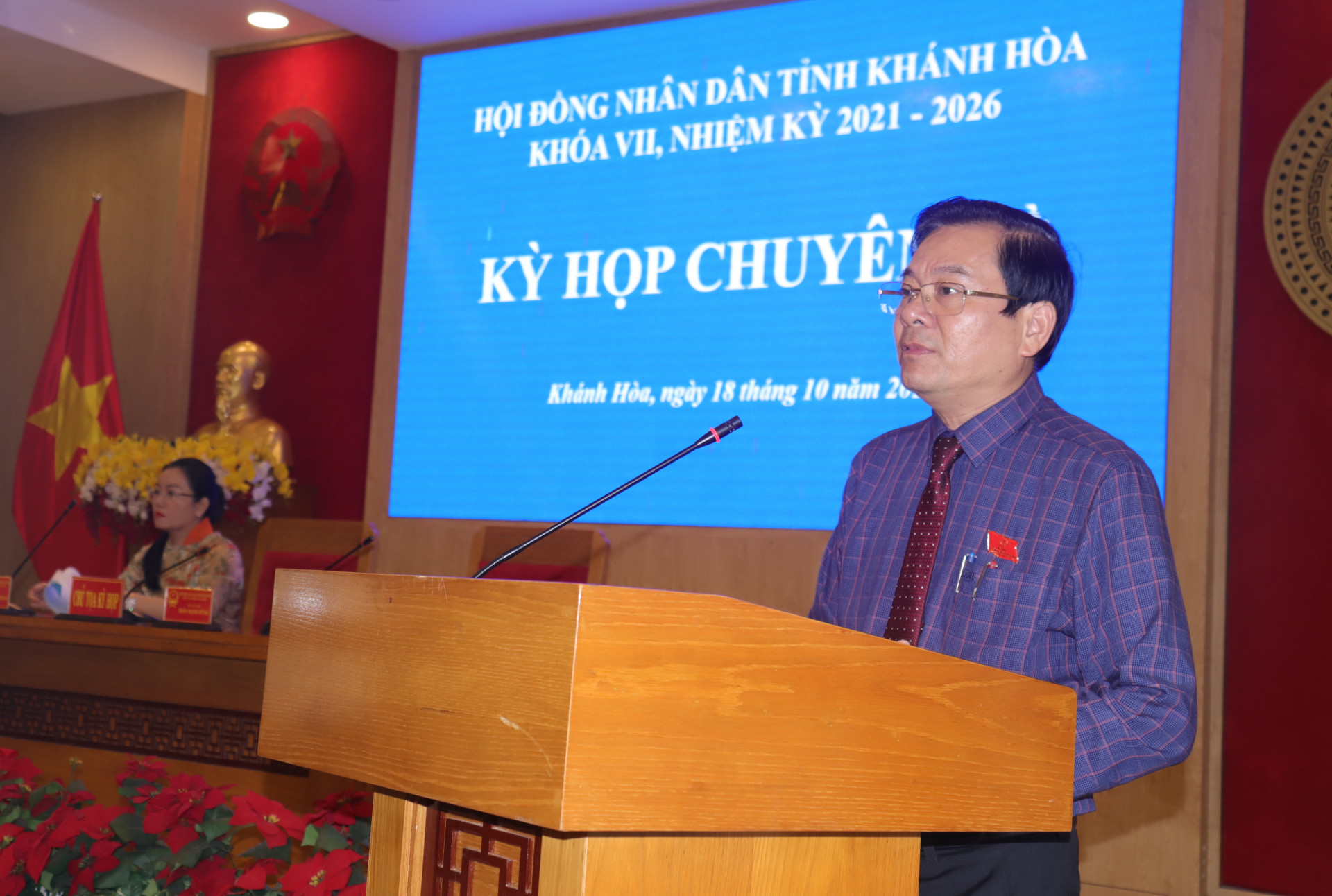 Phó Chủ tịch Thường trực HĐND tỉnh Trần Mạnh Dũng phát biểu khai mạc kỳ họp