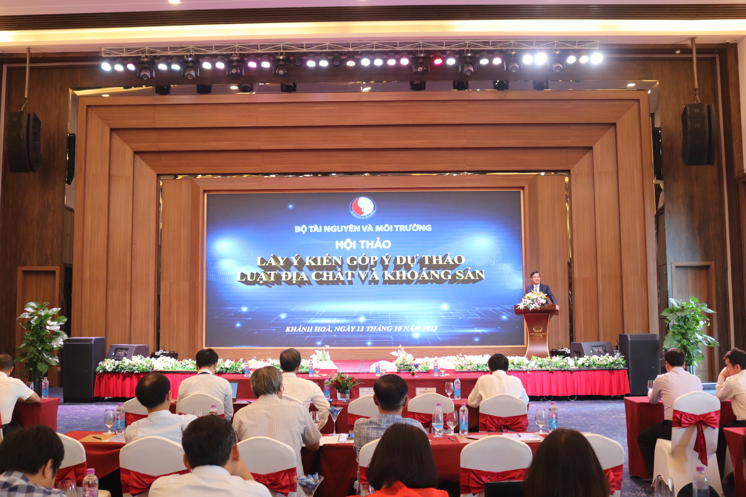 Bộ Tài nguyên và Môi trường:: Tổ chức Hội thảo góp ý dự thảo Luật Địa chất và Khoáng sản