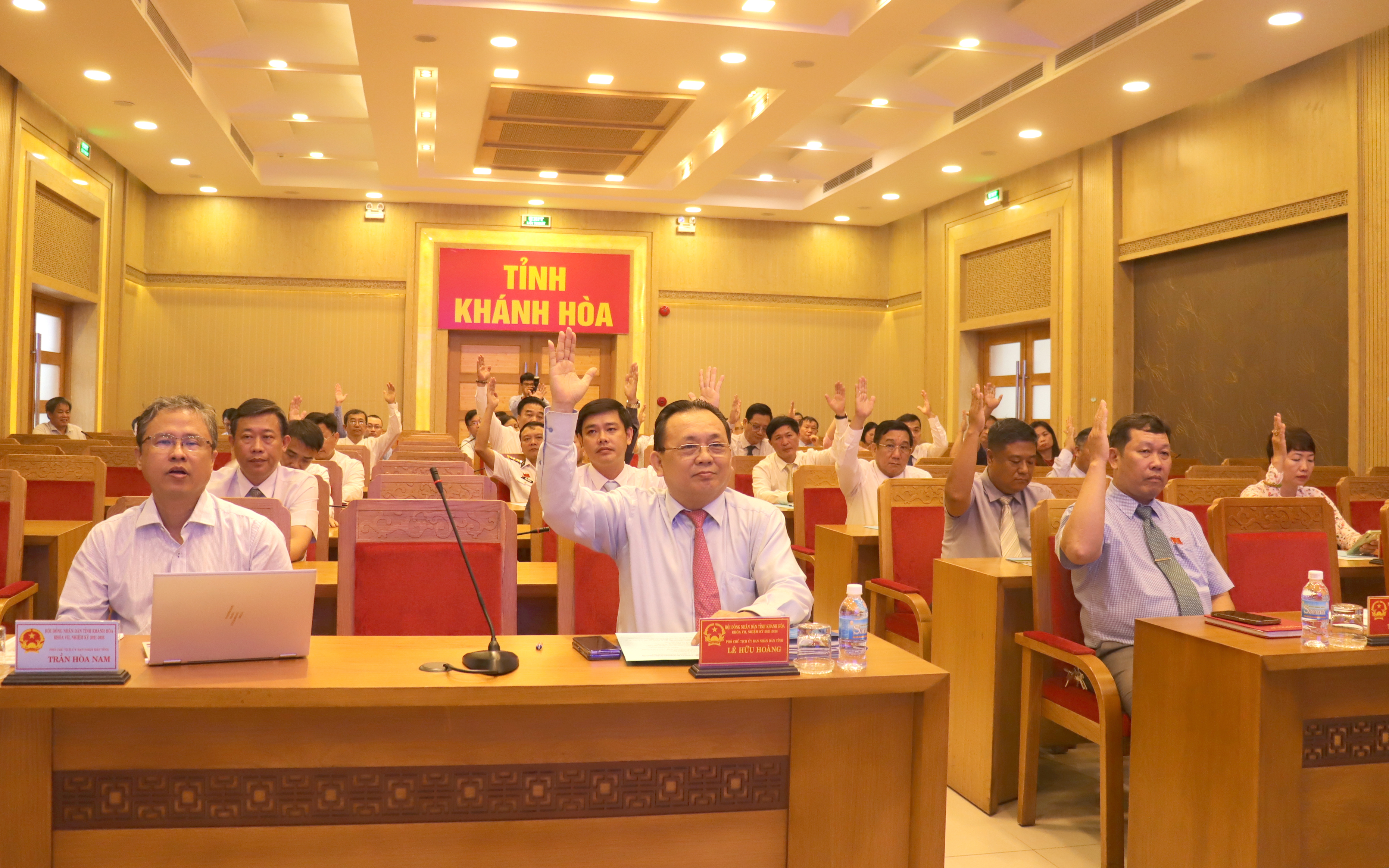 Kỳ họp Chuyên đề, HĐND tỉnh Khánh Hòa khóa VII:: Thông qua Nghị quyết về cam kết bố trí nguồn vốn ngân sách địa phương thực hiện dự án Nâng cấp, mở rộng Quốc lộ 26B