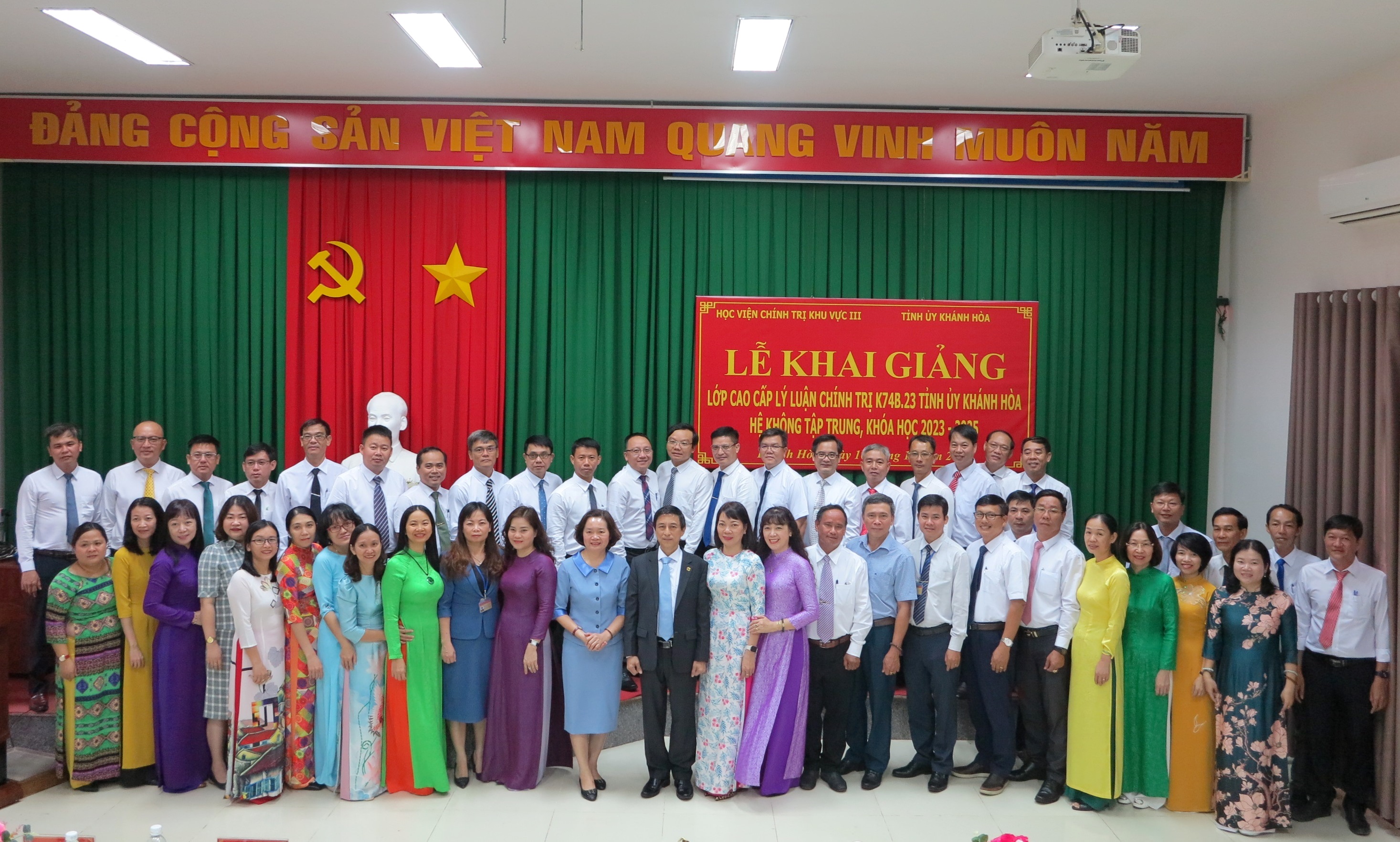 Khai giảng lớp cao cấp lý luận chính trị K74B.23