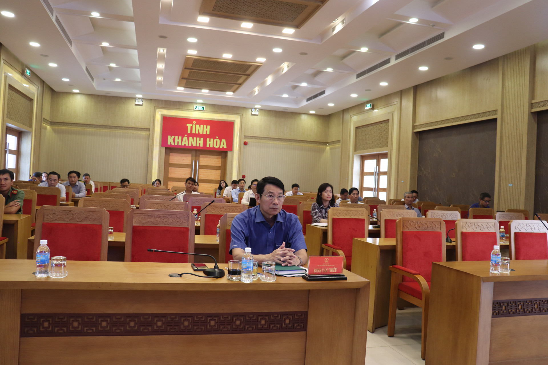 Đồng  chí  Đinh  Văn  Thiệu  chủ  trì  tại  điểm  cầu  tỉnh  Khánh  Hoà
