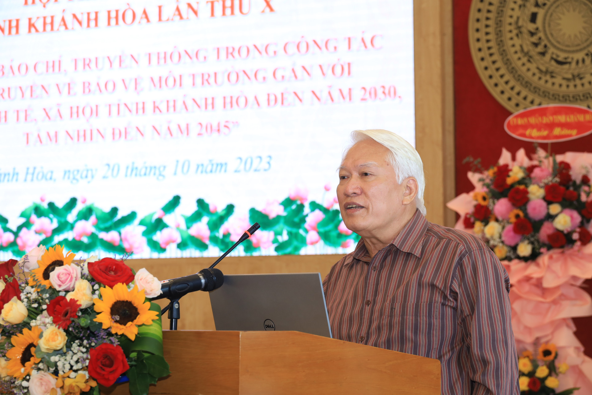 PGS.TS. Nguyễn Chu Hồi - Phó Chủ tịch thường trực Hội Nghề cá Việt Nam, thành viên Ban chỉ đạo Diễn đàn Đại dương toàn cầu (GOF) tham luận tại hội thảo.