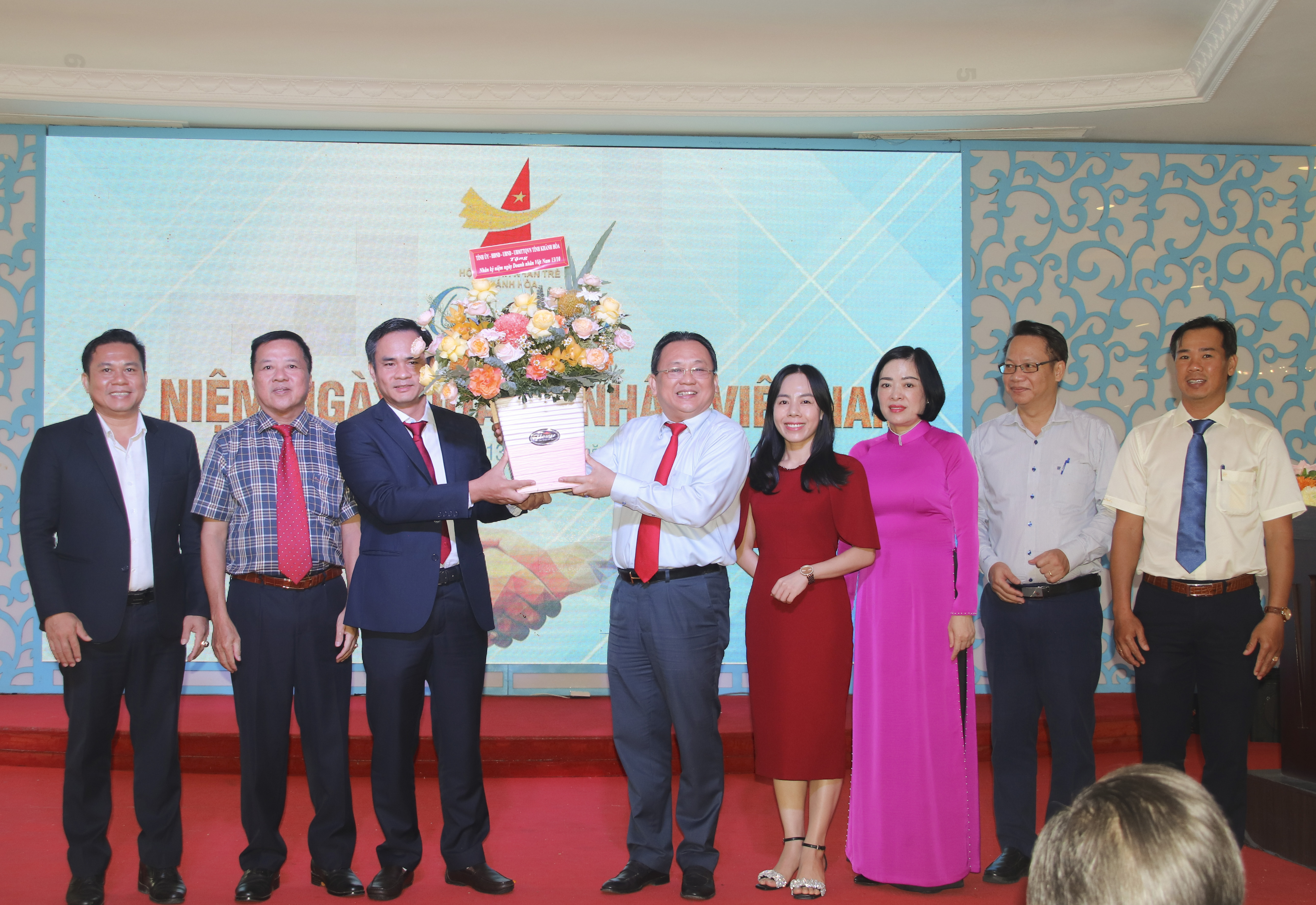 Hội Doanh nhân trẻ Khánh Hòa kỷ niệm ngày Doanh nhân Việt Nam