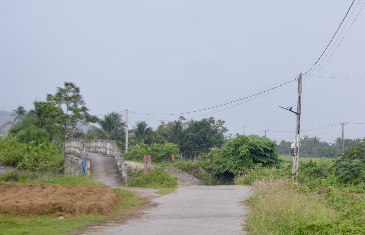 Công trình đường bê tông xi măng liên thôn Hội Thành - Phú Thạnh - Phú Thứ (phường Ninh Giang).