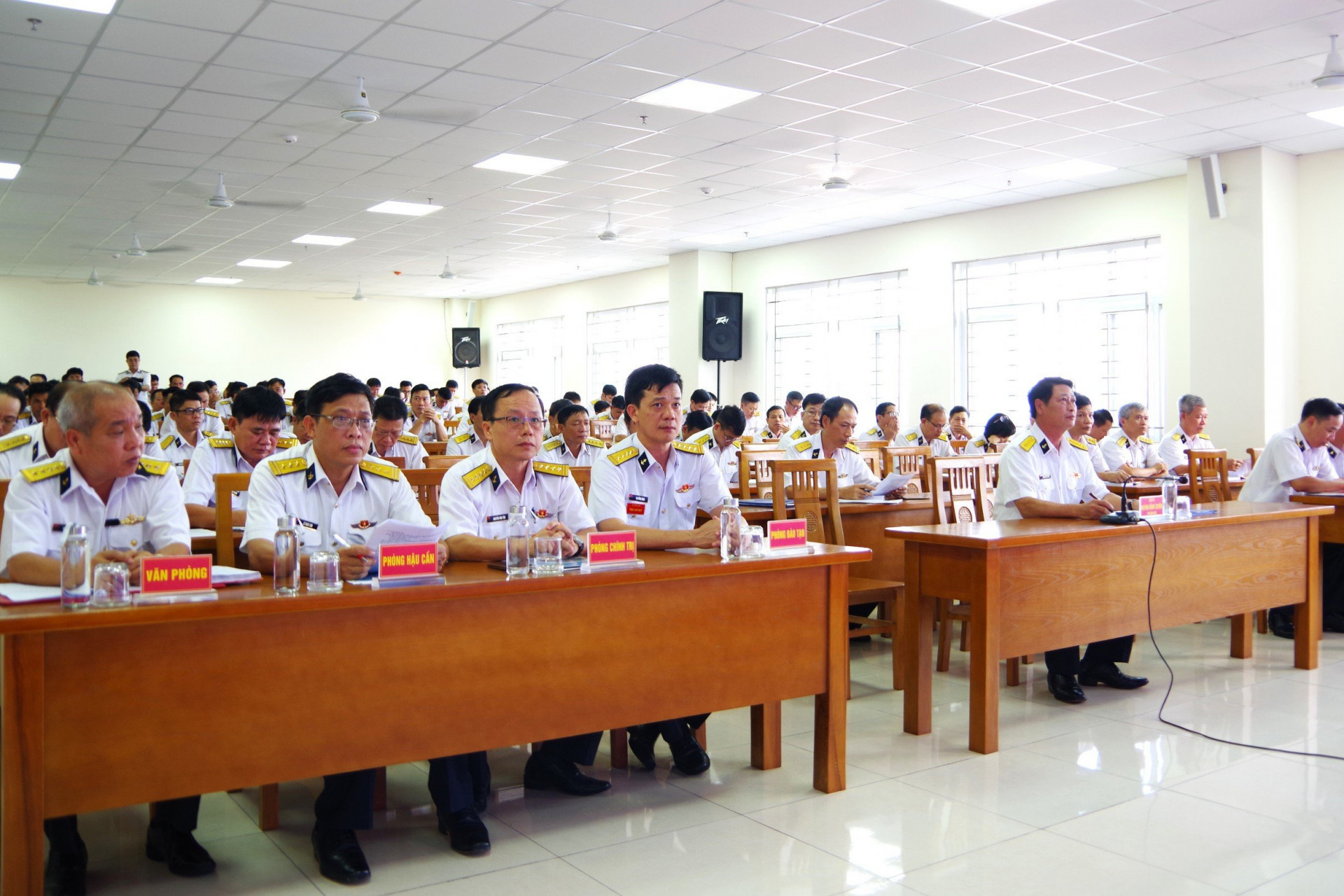 Quang cảnh hội nghị.