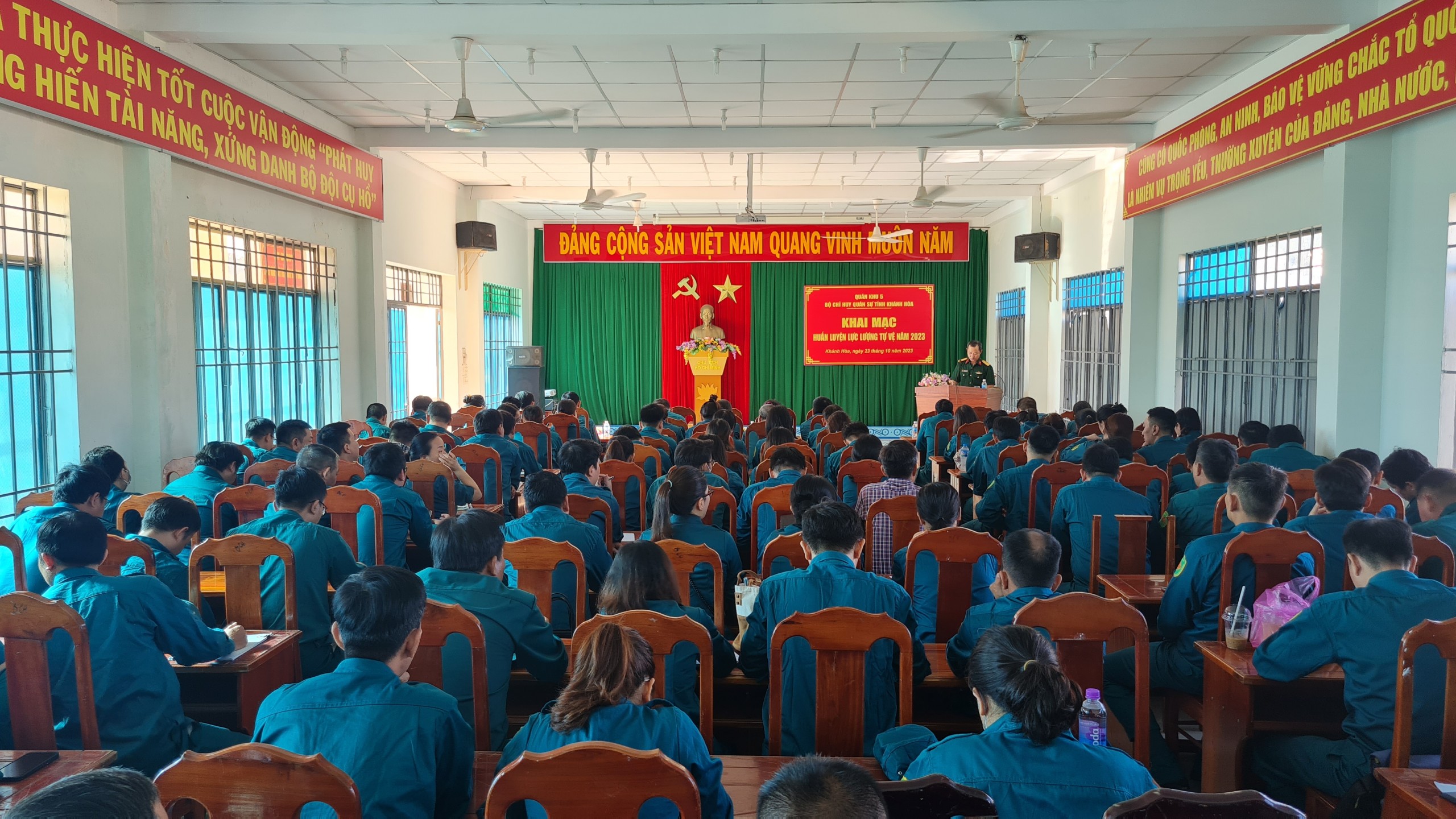 Khai mạc lớp huấn luyện tự vệ các sở, ban, ngành năm 2023