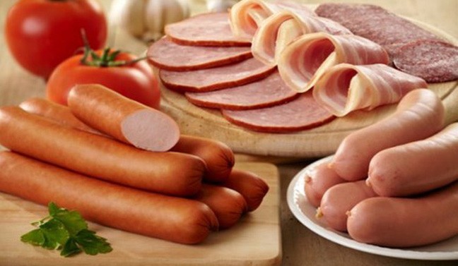 Những loại thực phẩm không nên cho trẻ ăn nhiều