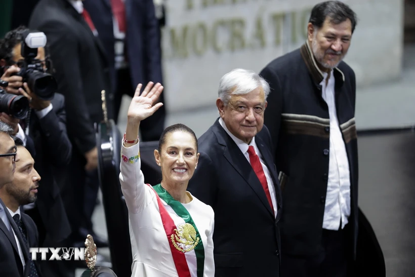 Nữ tổng thống đầu tiên của Mexico tuyên thệ nhậm chức: Sức nặng của kỳ vọng